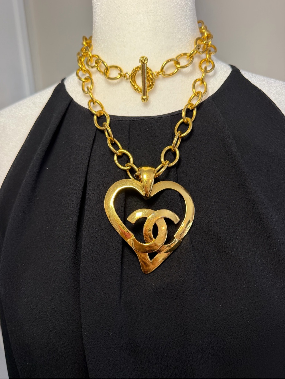 Chanel Vintage Gold Tone Logo Heart Charm Pendant Link Chain Necklace